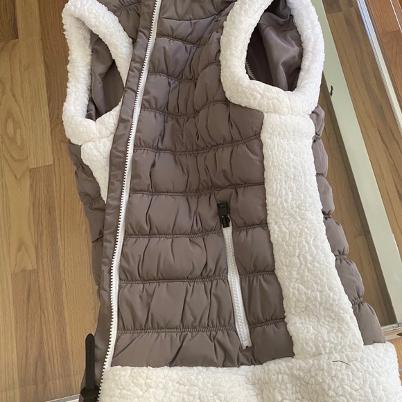 Calvin Klein Performance Vest w/ Fleece - Picture 5 of 7